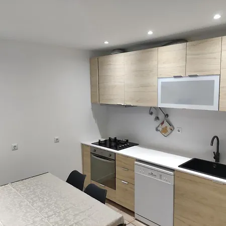 Costa House נאזרה